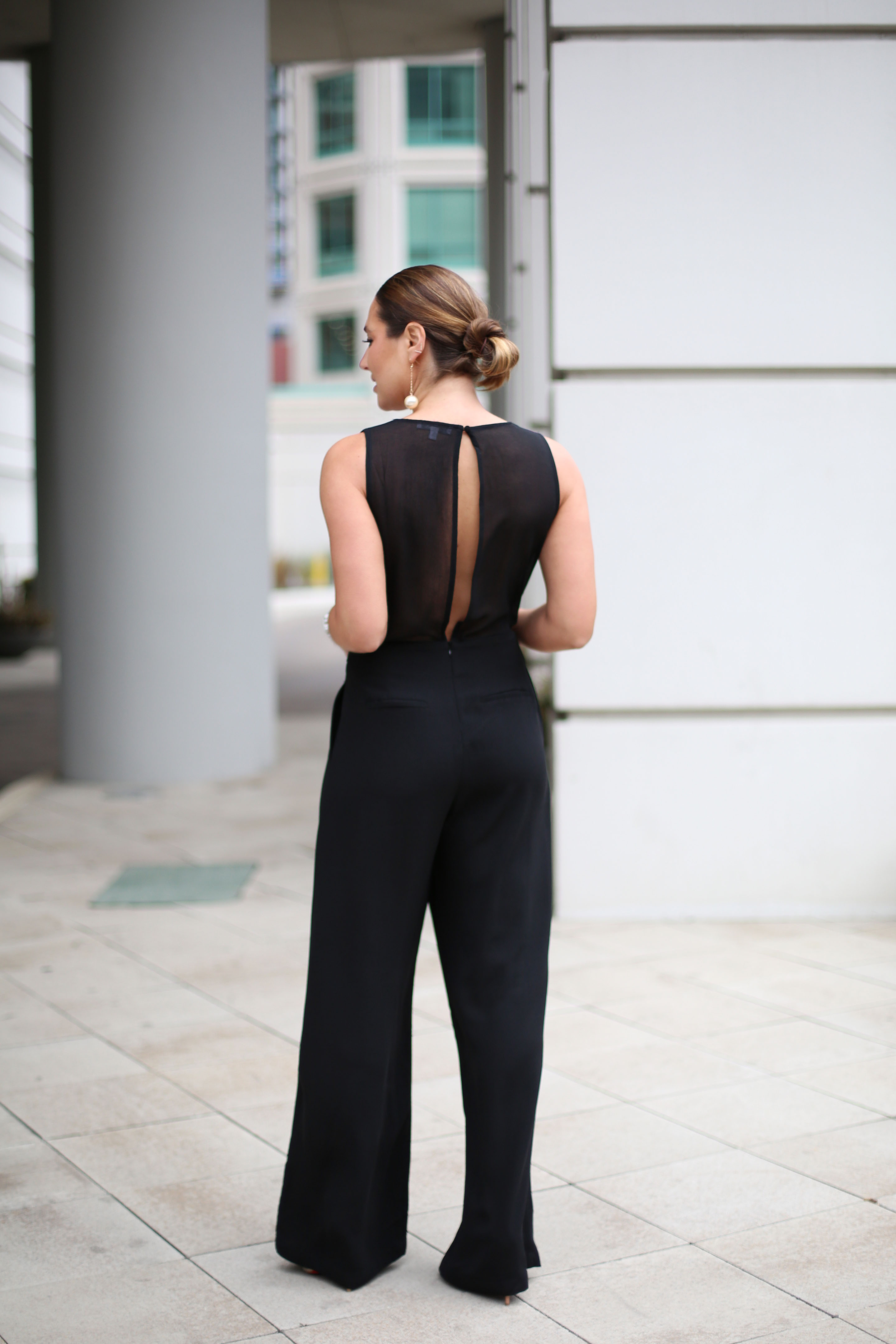 chic-trendy-hair-and-wedding-guest-outfit