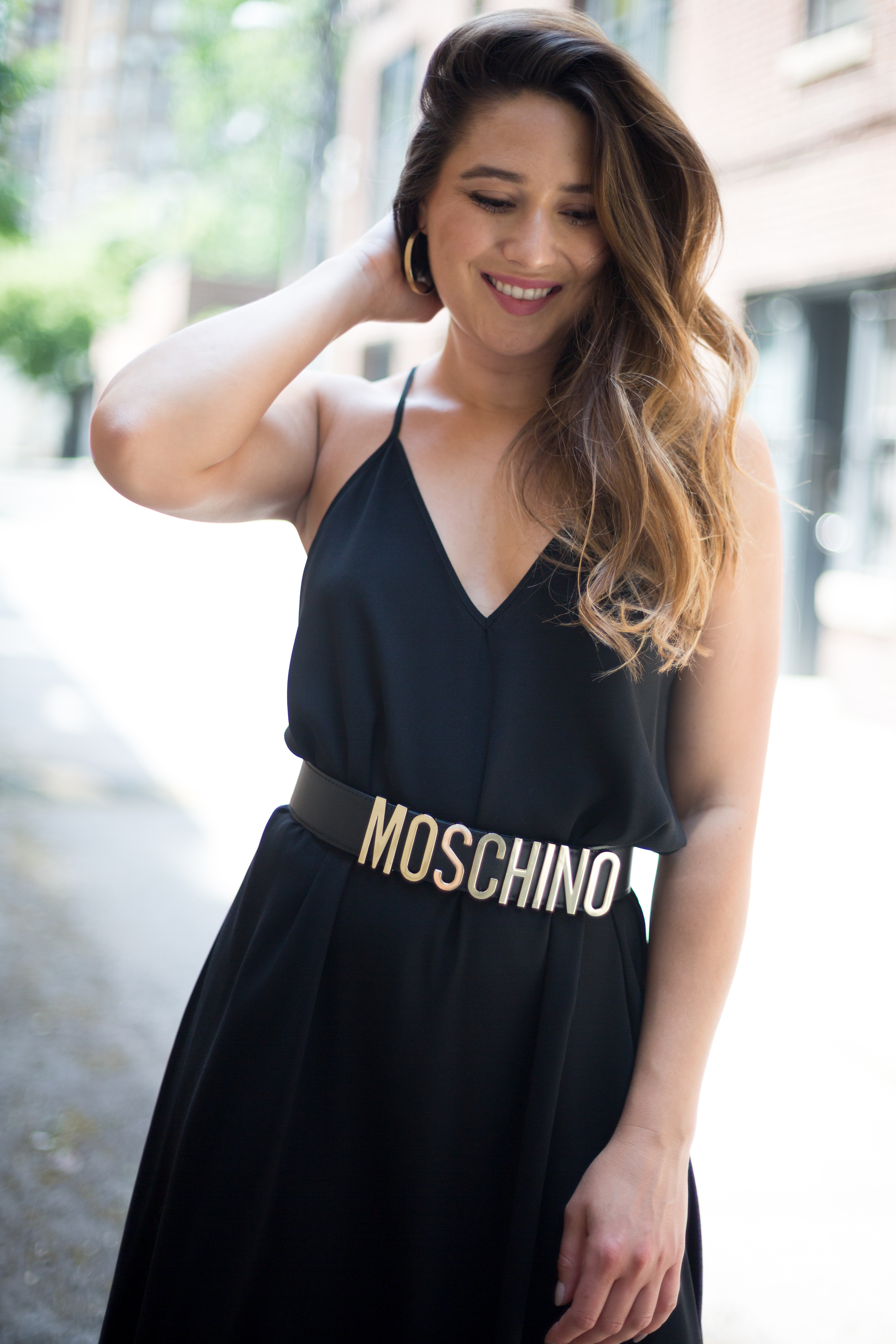 edgy-pretty-girl-outfit-black-dress-moschino-belt