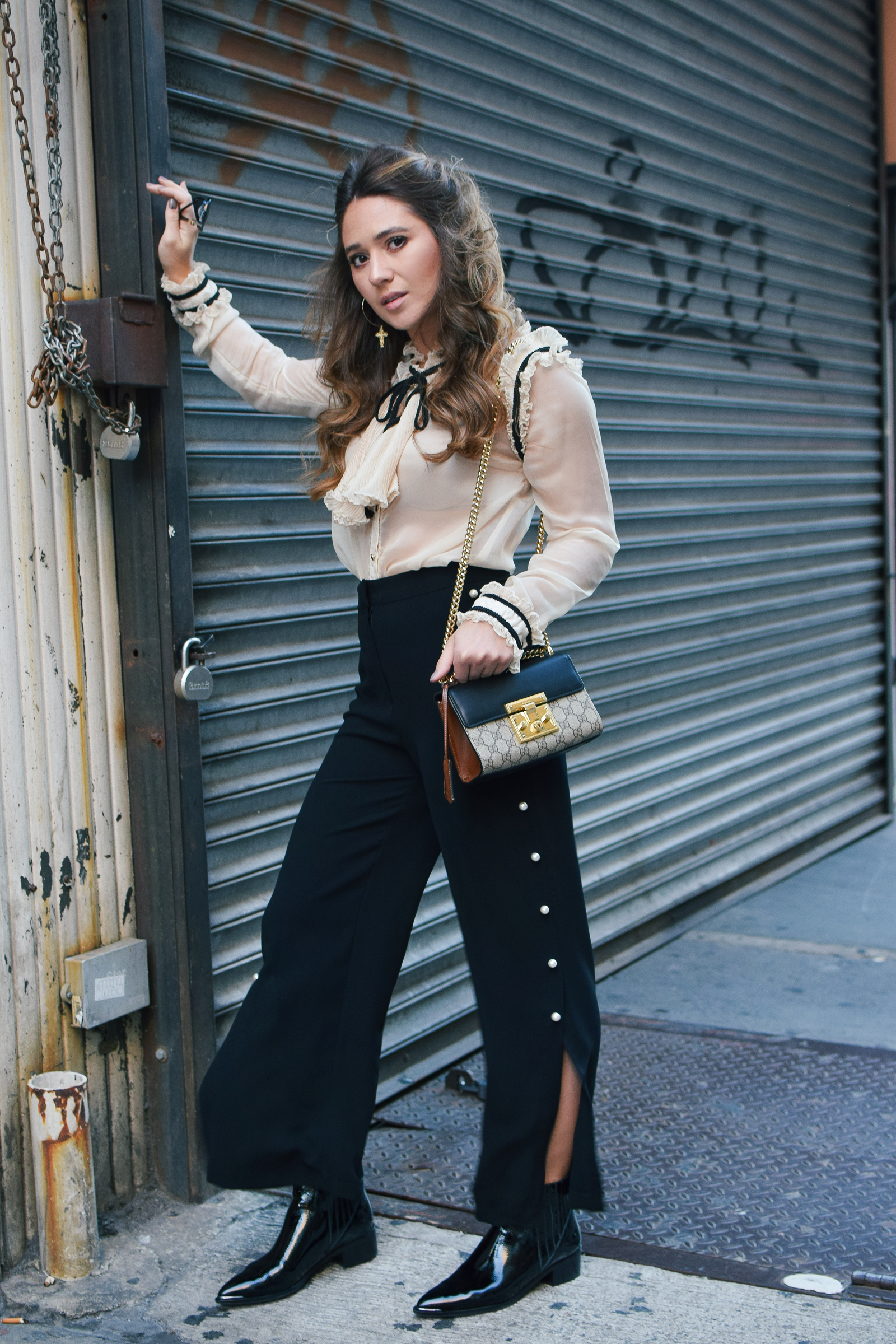 nyfw-streetstyle-outfit-pearl-trousers-ruffle-blouse-gucci-bag-fashion-week