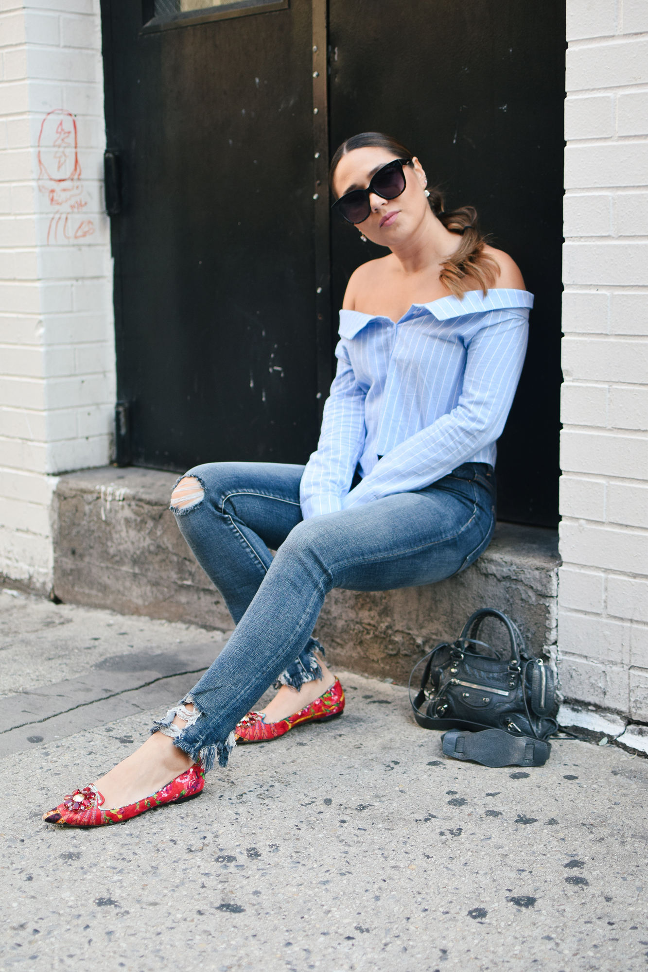 tobi-off-shoulder-striped-top-jeans-casual-outfit