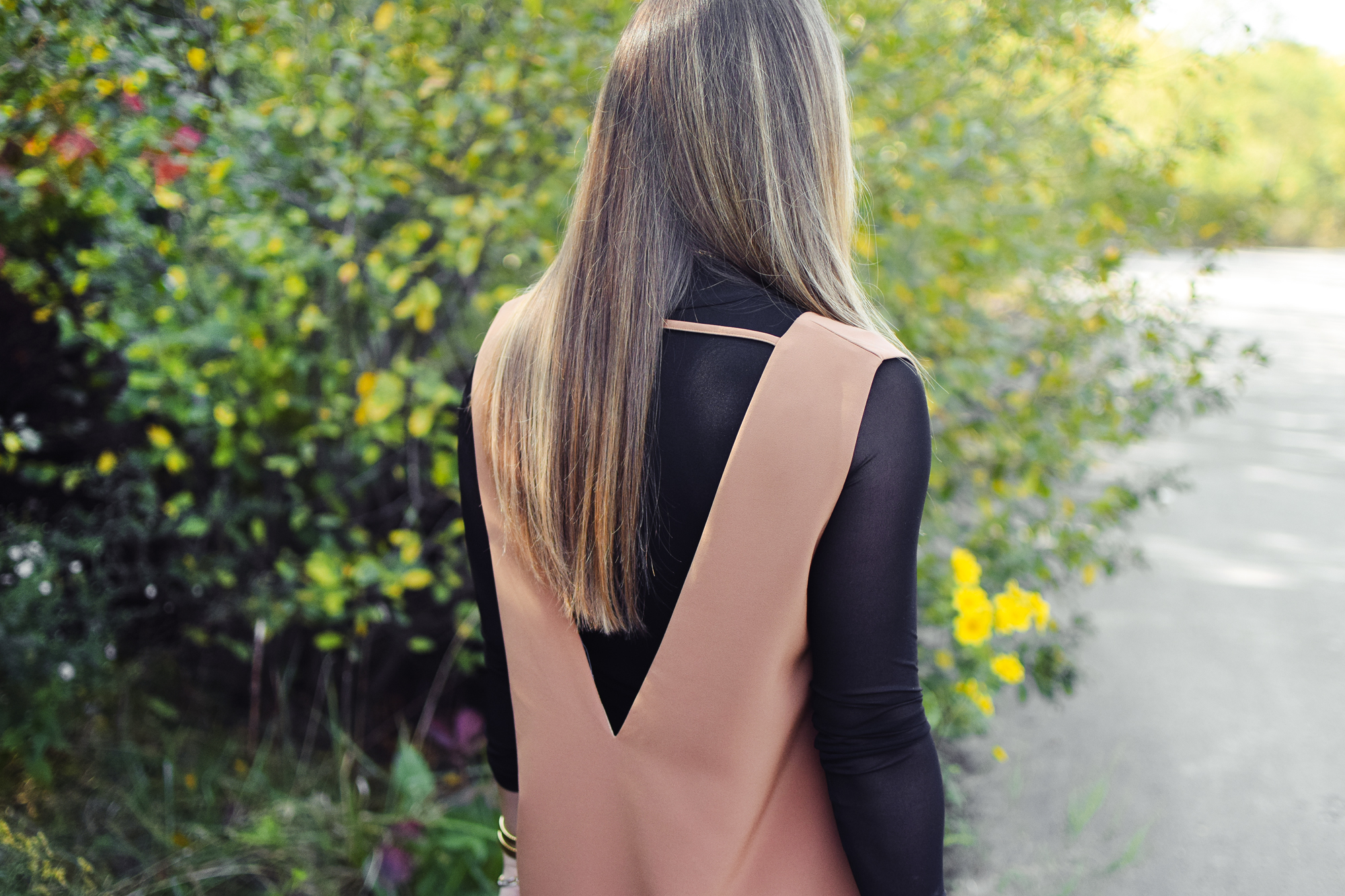 tobi-camel-sexy-backless-plunging-dress