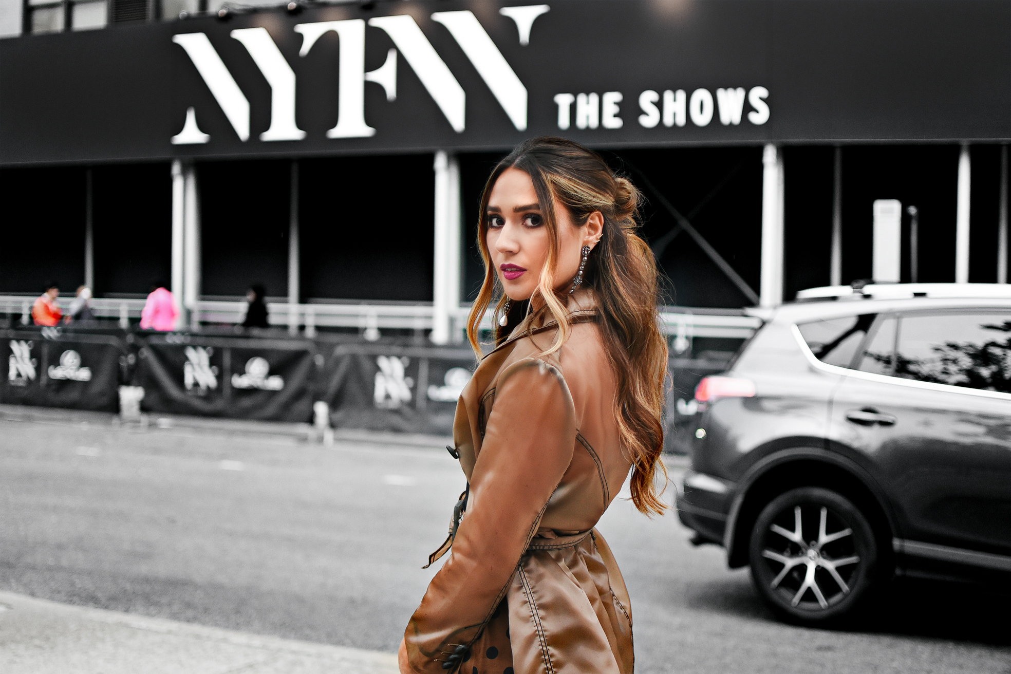 new-york-fashion-week-nyfw-street-style-looks-outfits-runway