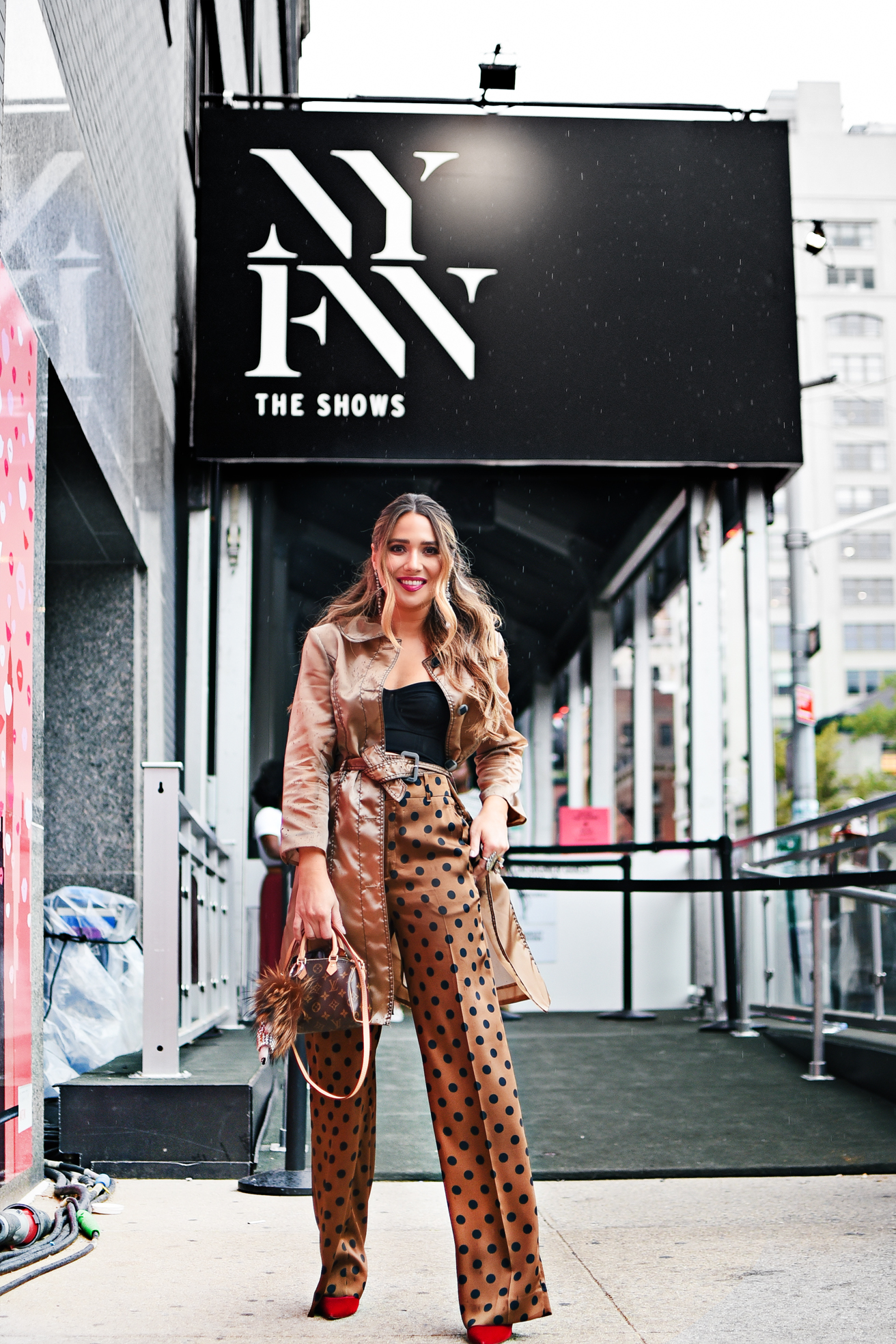 new-york-fashion-week-nyfw-street-style-looks-outfits-runway