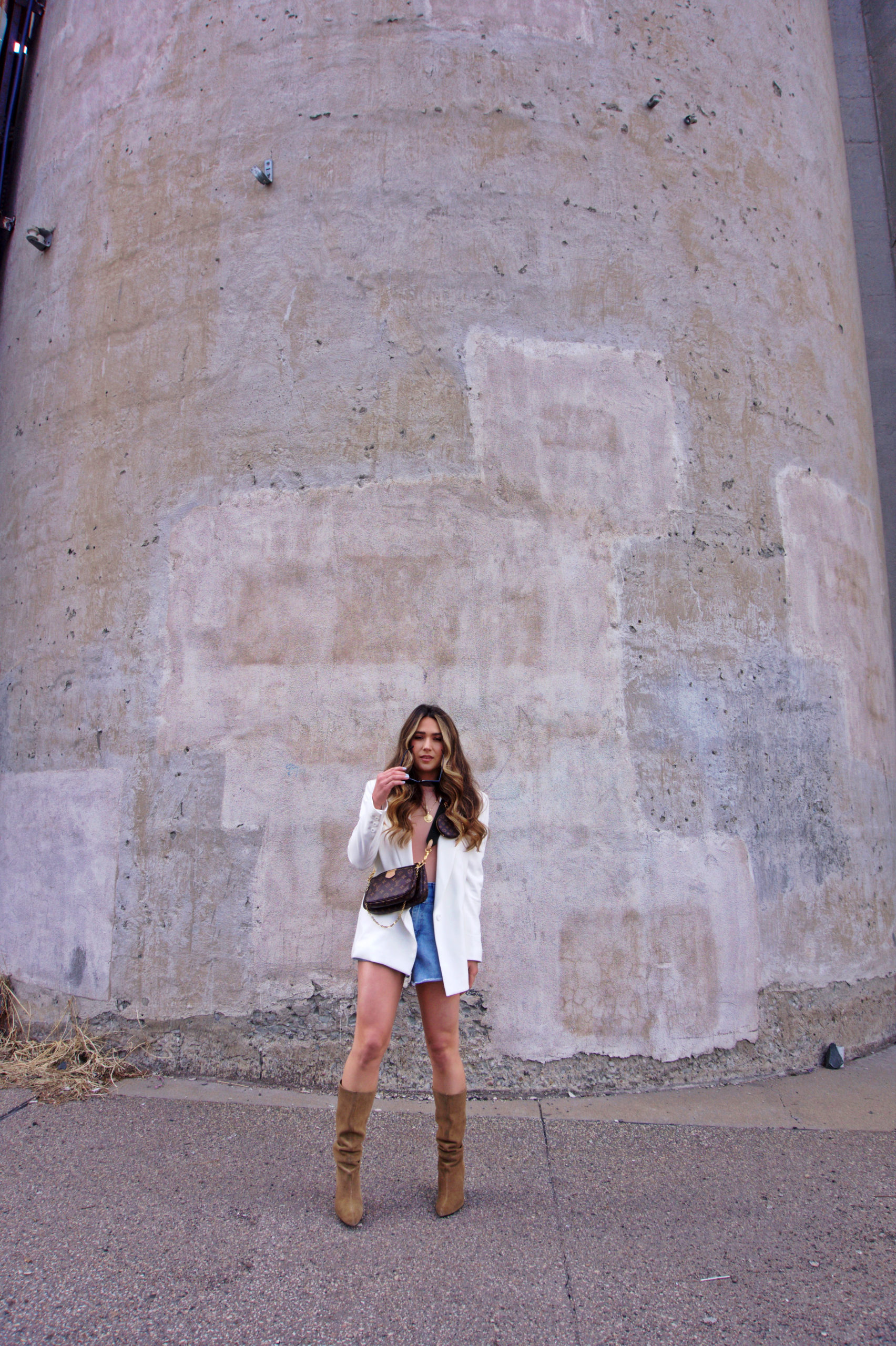 white-blazer-jean-shorts-light-wash-jeans-outfit-2-ways-to-style-cute-outfit-inspo