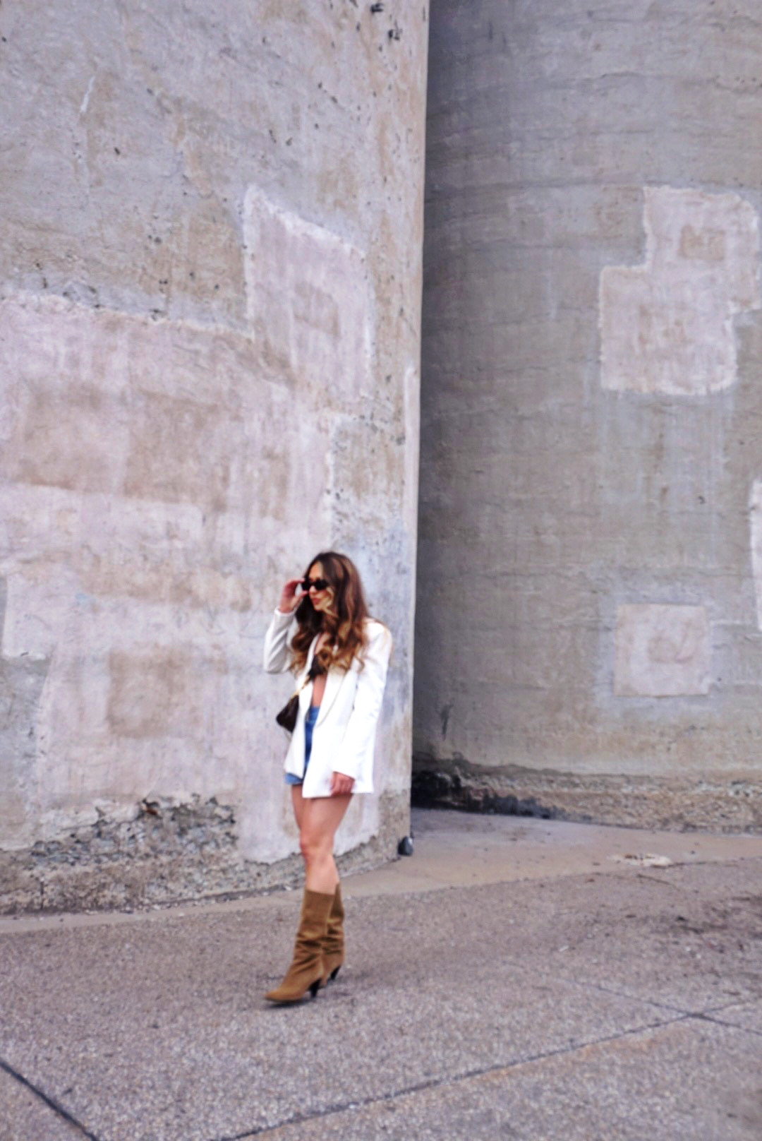 white-blazer-jean-shorts-light-wash-jeans-outfit-2-ways-to-style-cute-outfit-inspo