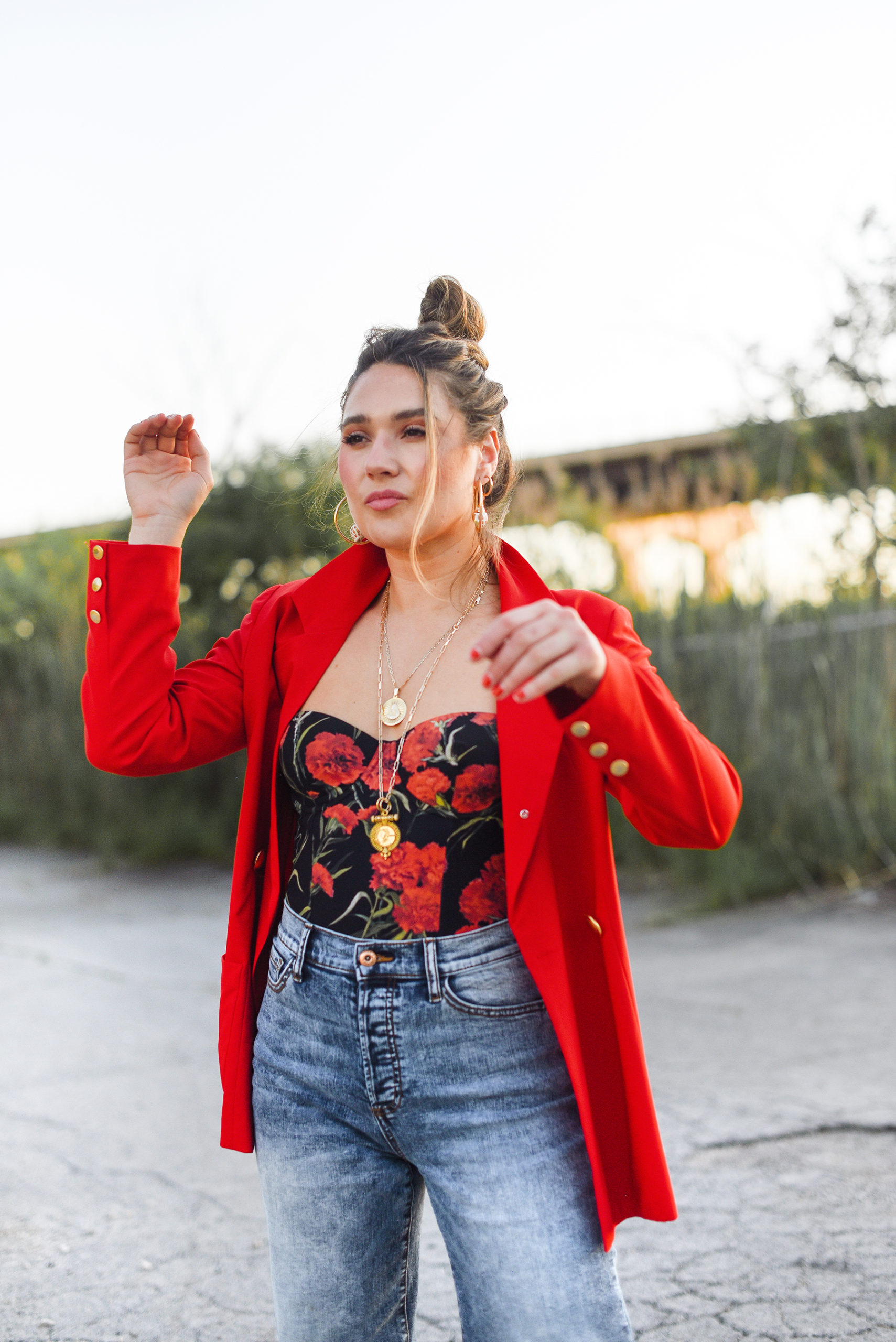 dolce-gabbana-swimsuit-styled-as-bodysuit-with-jeans-outfit-girl-street-style-summer-fashion-outfit-idea