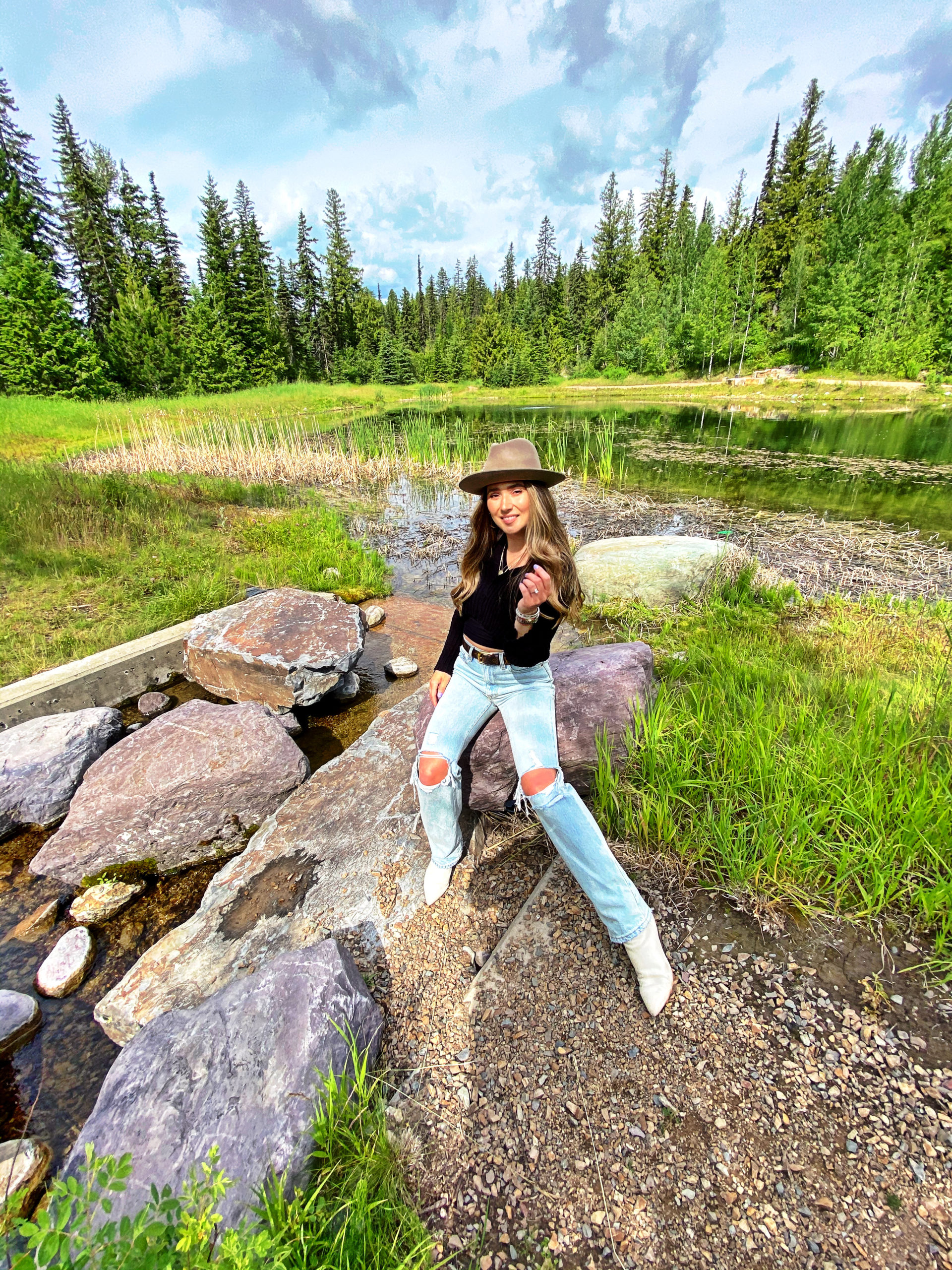 montana-glacier-mountain-avalanche-lake-boy-girl-engagement-nature-beautiful