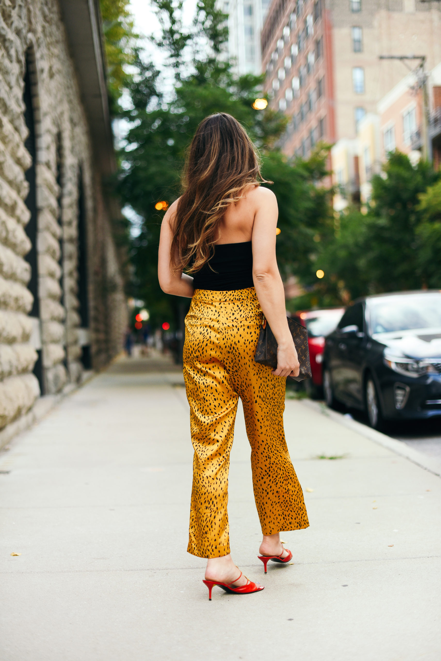 end-of-summer-outfit-silky-cheetah-pants-tube-top-streetstyle-fun-colors-girl-fashion