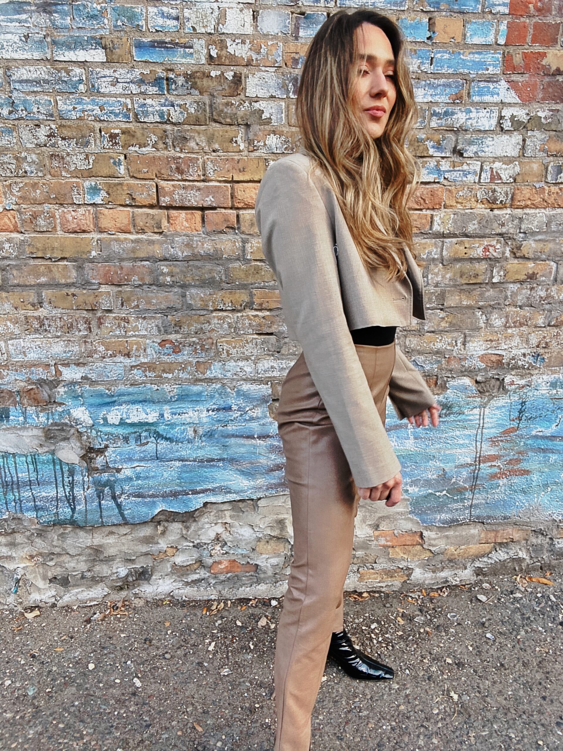 monochromatic look fall fashion trends street style